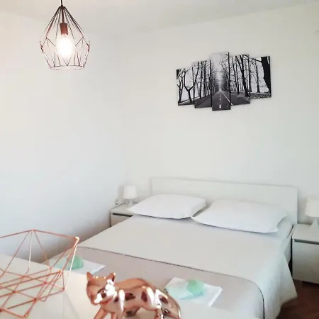 Mira Μακάρσκα